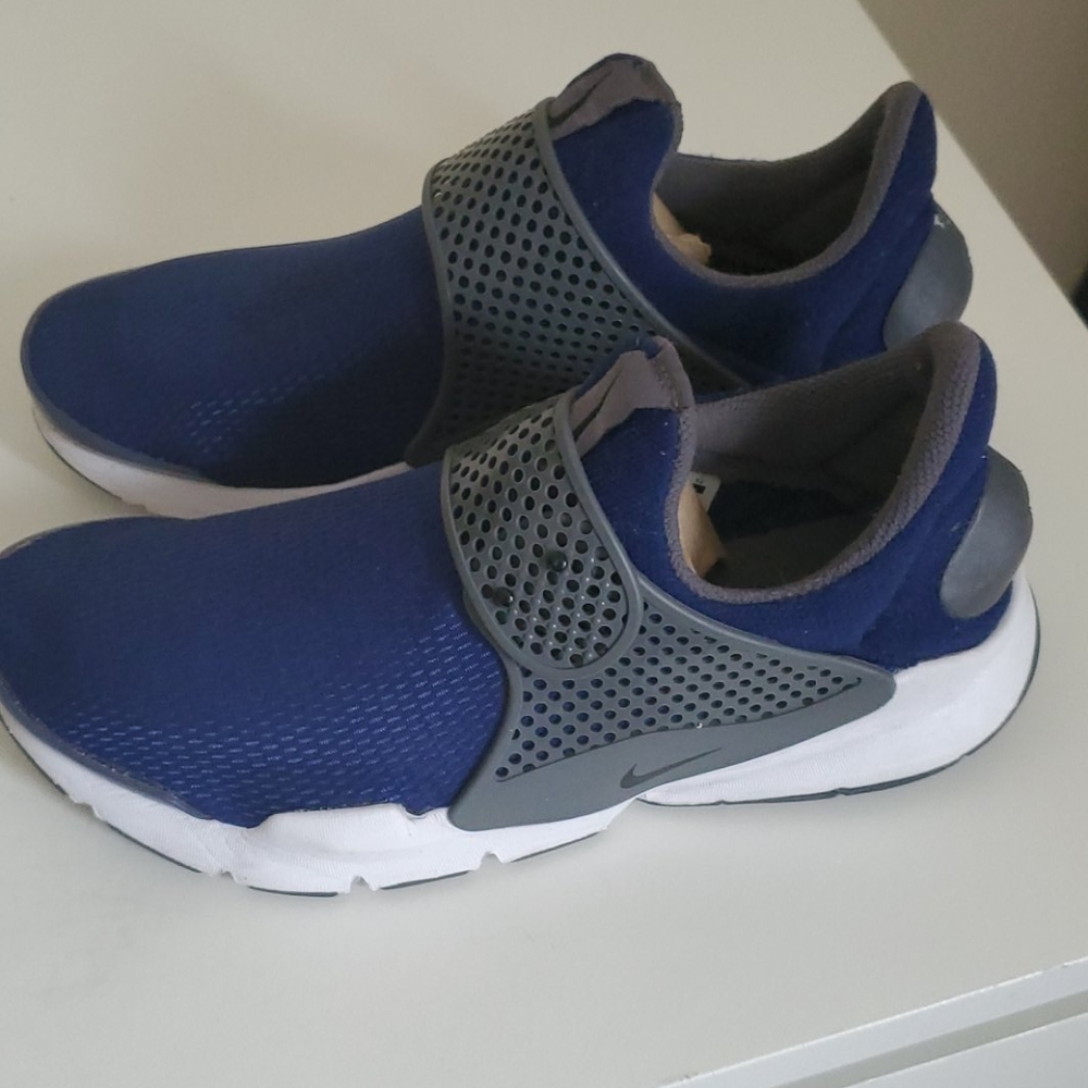Nike Pestos